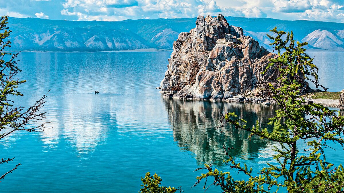 красивое озеро